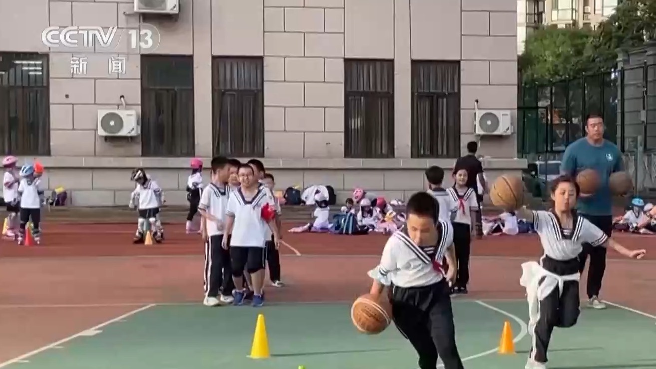 崭露头角